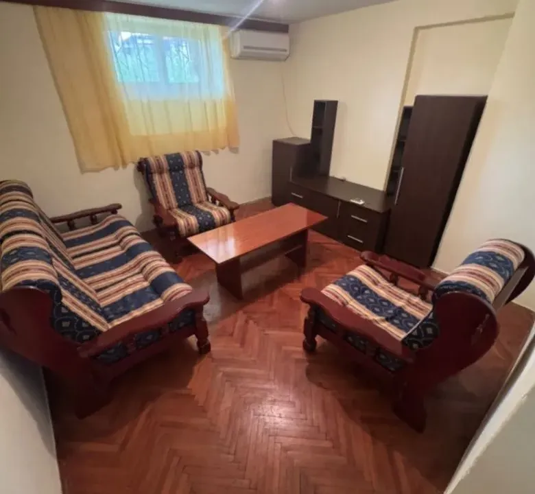 Izdavanje, jednosoban stan, 42m², Centar, Podgorica