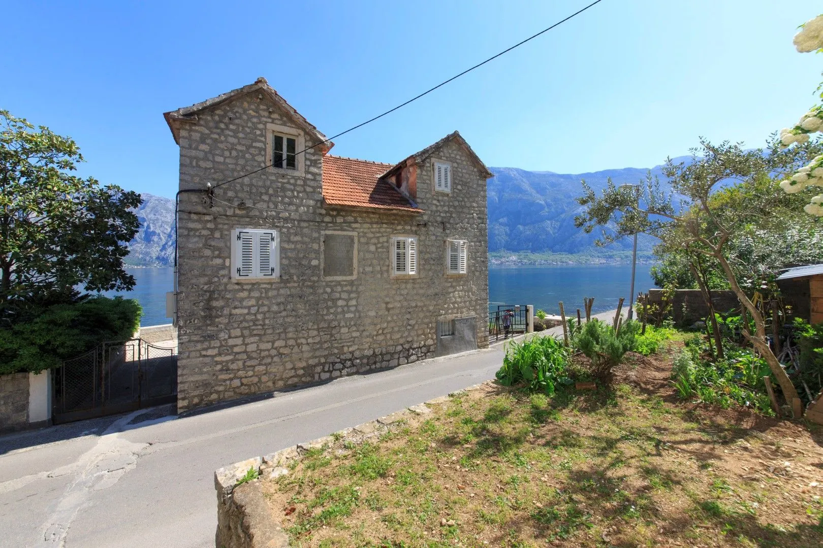 Sale, house, 100m², Prčanj, Kotor