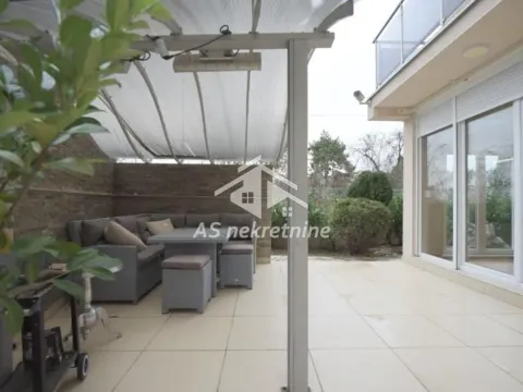 Izdavanje, trosoban stan, 90m², Savski Venac, Beograd - image 19