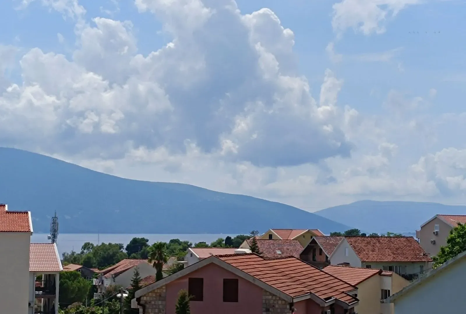Prodaja, dvosoban stan, 81m², Tivat, Crna Gora