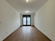 Izdavanje, dvosoban stan, 64m², Tološka šuma, Podgorica - image 6