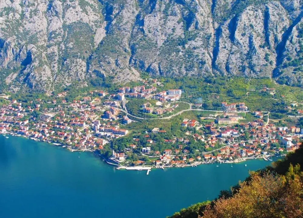 Sale, land lot, 2115m², Dobrota, Kotor