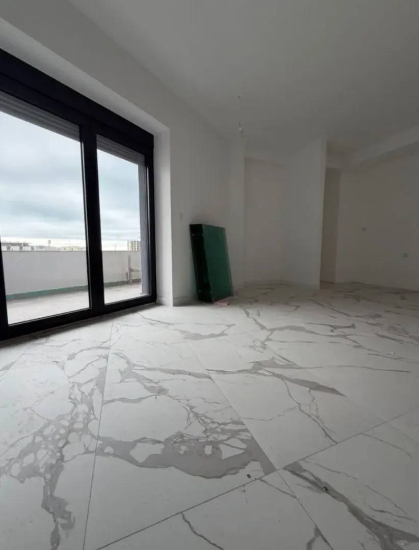 Sale, two bedroom apartment, 84m², Centar, Bar
