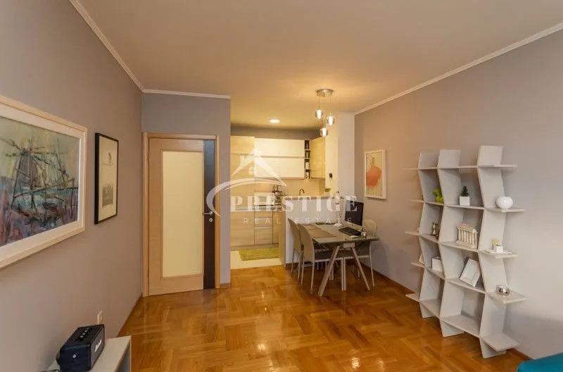 Izdavanje, jednosoban stan, 53m², Pobrežje, Podgorica
