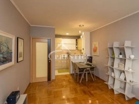 Izdavanje, jednosoban stan, 53m², Pobrežje, Podgorica - image 2