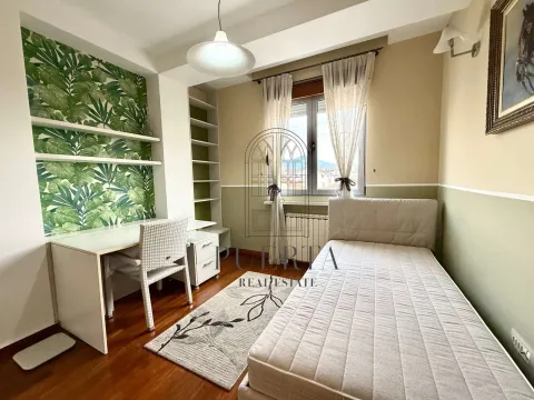 Rent, two bedroom apartment, 90m², Stari Aerodrom, Podgorica - image 16