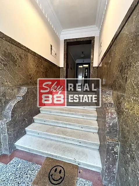 Izdavanje, trosoban stan, 75m², Vračar Sve Podlokacije, Beograd