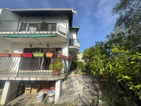 Kuća in Kalimanj
