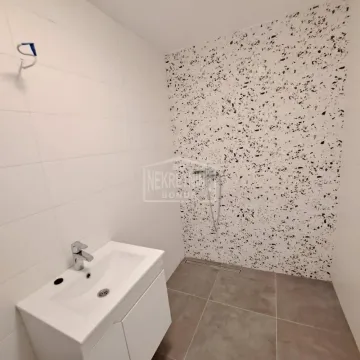 Prodaja, trosoban stan, 57m², Centar, Subotica - image 12