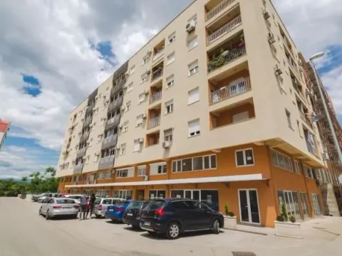 Izdavanje, poslovni prostor, 380m², Zabjelo, Podgorica - image 2