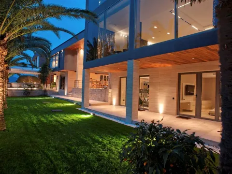 Sale, house, 1200m², Đuraševići, Tivat - image 11