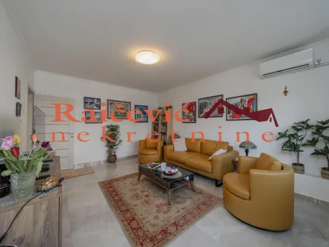 Sale, three bedroom apartment, 80m², Savski Venac, Beograd - image 3