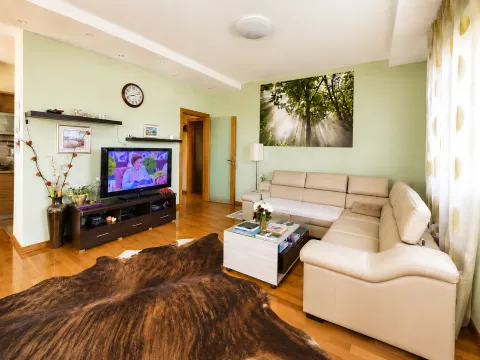 Sale, three bedroom apartment, 104m², Centar, Bar - image 19