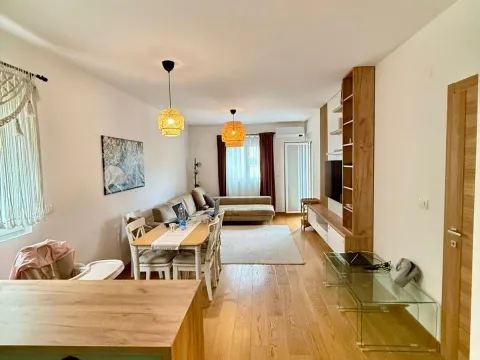 Izdavanje, dvosoban stan, 75m², City Kvart, Podgorica - image 4
