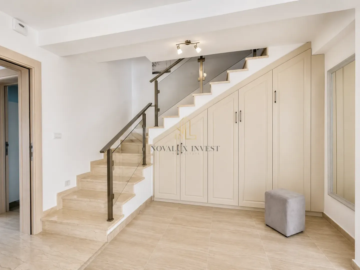 Rent, house, 200m², Krimovica, Kotor