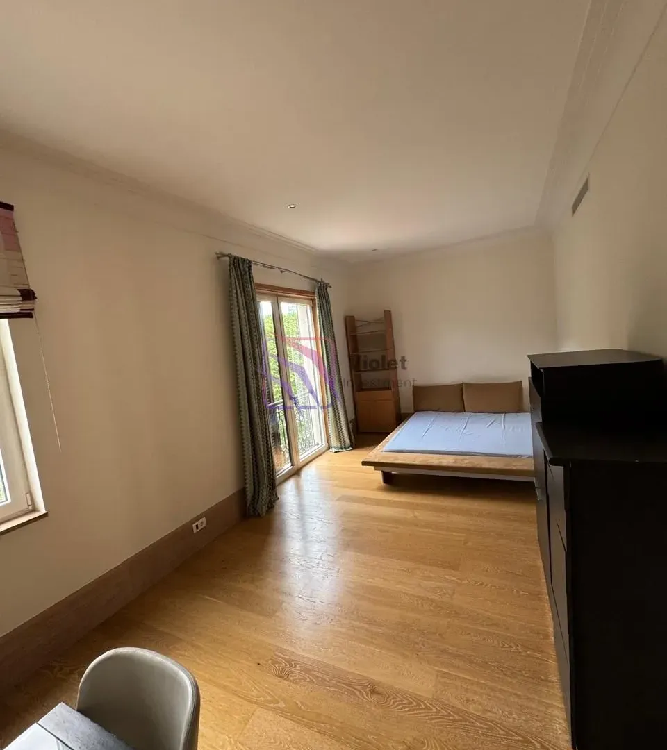Rent, four bedroom apartment, 240m², Porto Montenegro, Tivat