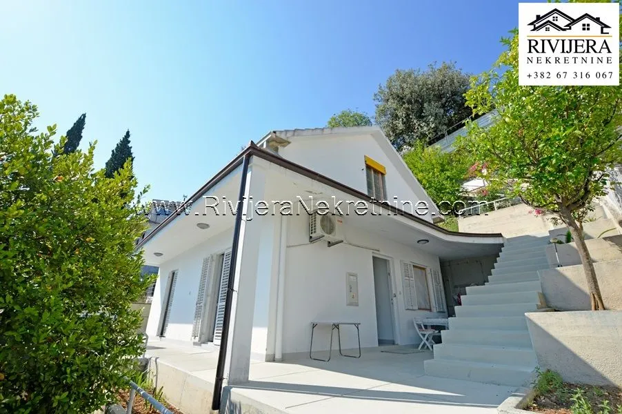 Prodaja, kuća, 100m², Njivice, Herceg Novi
