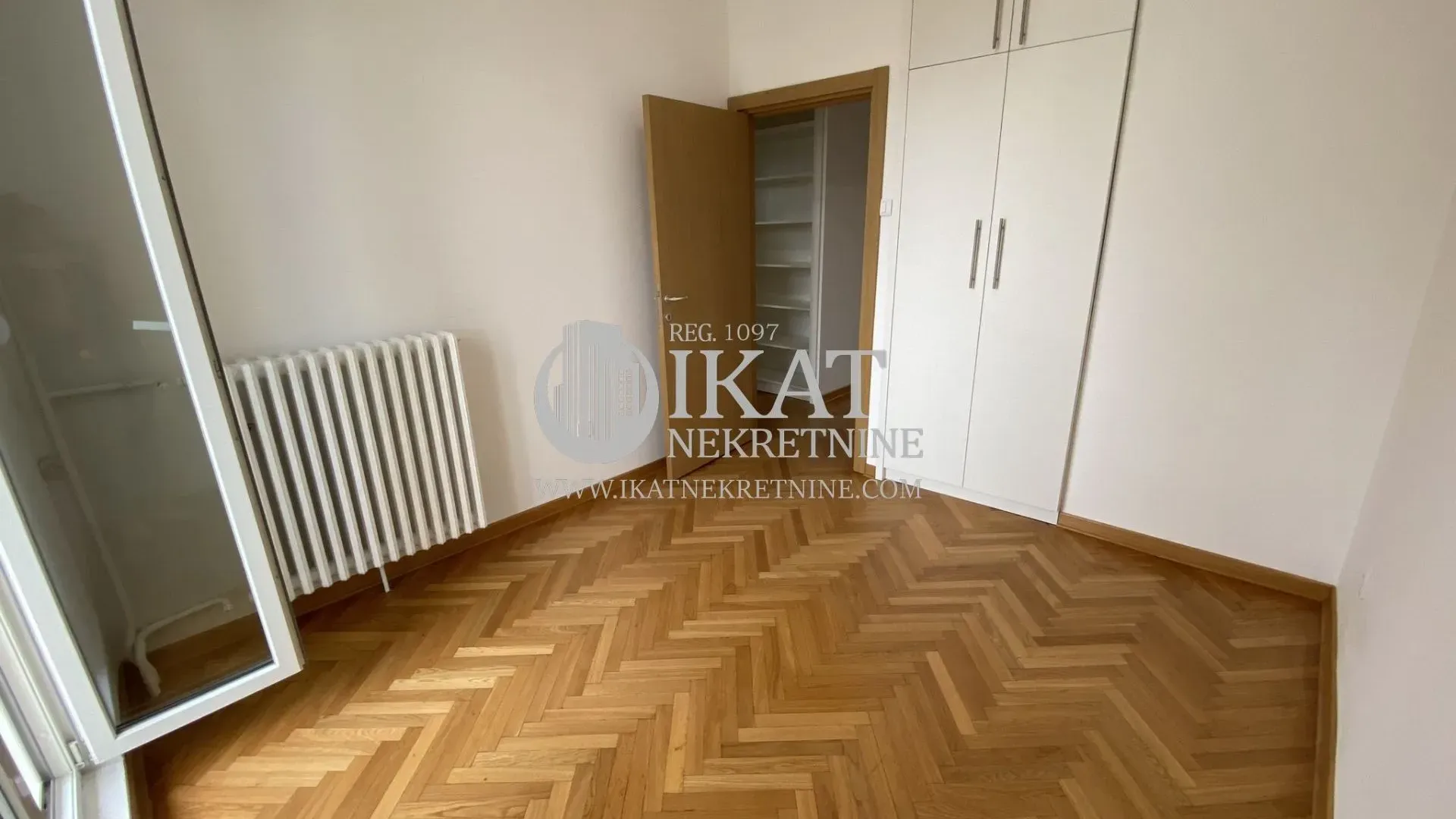 Rent, four bedroom apartment, 105m², Slavija, Vračar Sve Podlokacije