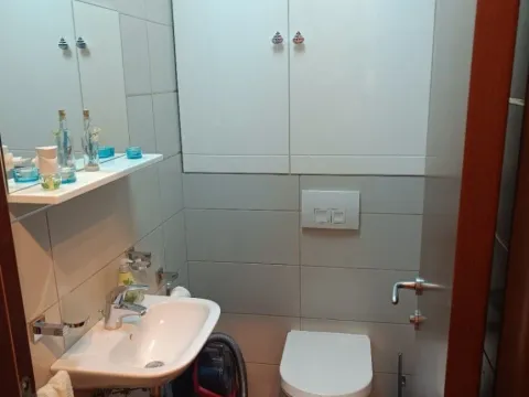 Izdavanje, dvosoban stan, 71m², Central Point, Podgorica - image 13