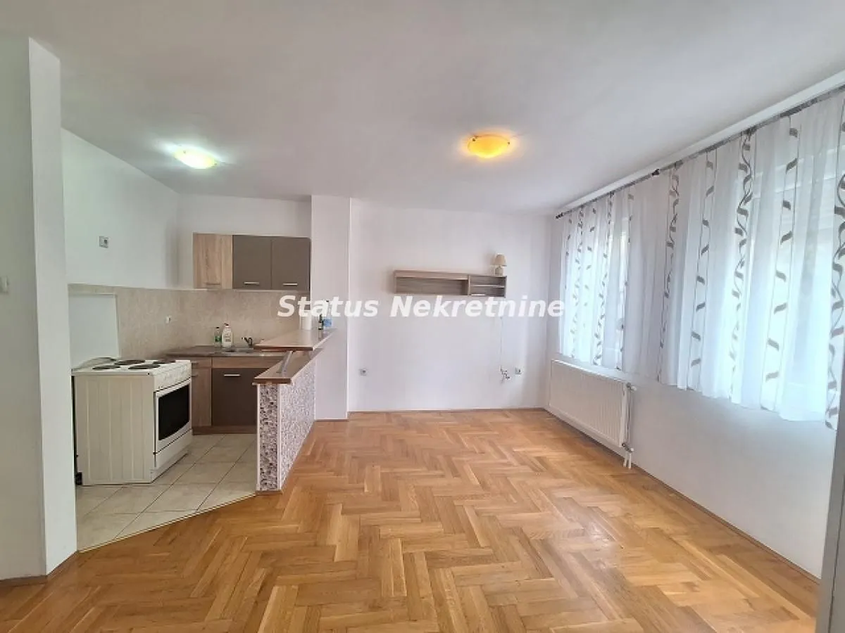 Izdavanje, dvosoban stan, 42m², Podbara, Novi Sad Sve Podlokacije