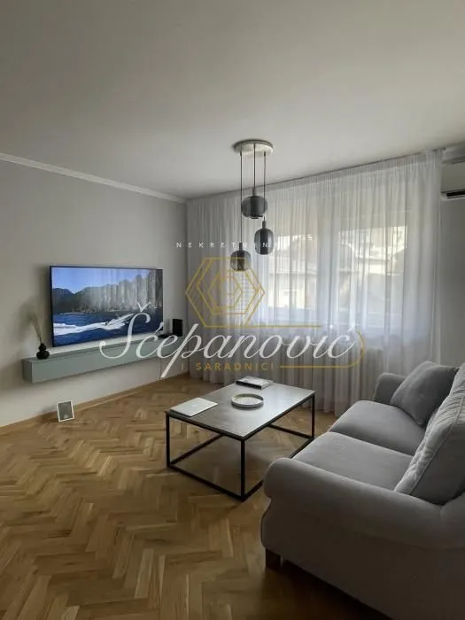 Prodaja, dvosoban stan, 55m², Stari grad, Novi Sad