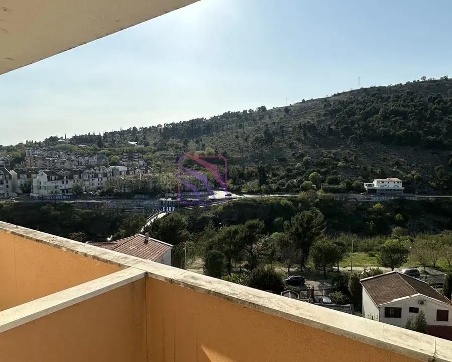 Rent, one bedroom apartment, 45m², City Kej, Podgorica