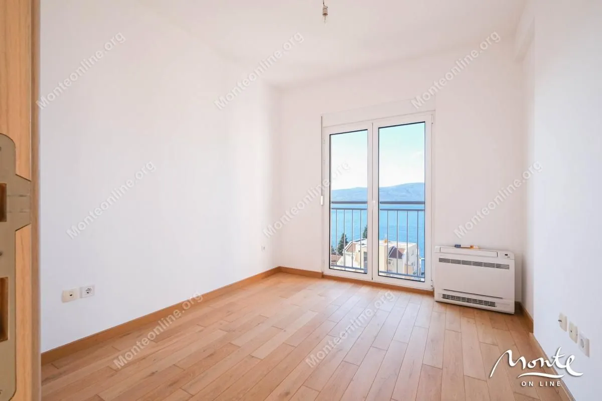 Prodaja, dvosoban stan, 66m², Tivat, Crna Gora
