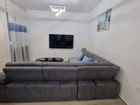 Izdavanje, jednosoban stan, 32m², Igalo, Herceg Novi - image 12