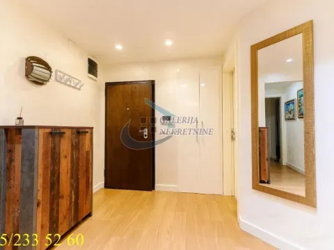 Prodaja, četvorosoban stan, 97m², Vračar Hram, Vračar Sve Podlokacije - image 18