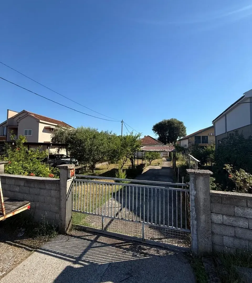 Prodaja, kuća, 100m², Gornja Gorica, Podgorica