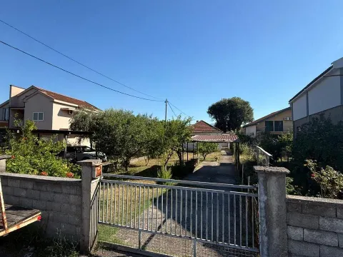Prodaja, kuća, 100m², Gornja Gorica, Podgorica - image 7