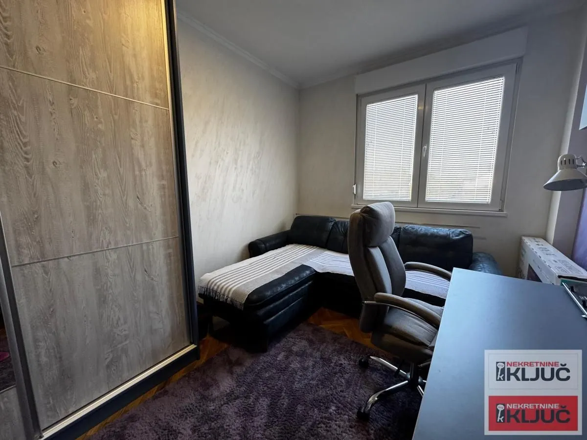 Prodaja, trosoban stan, 68m², Centar, Novi Sad