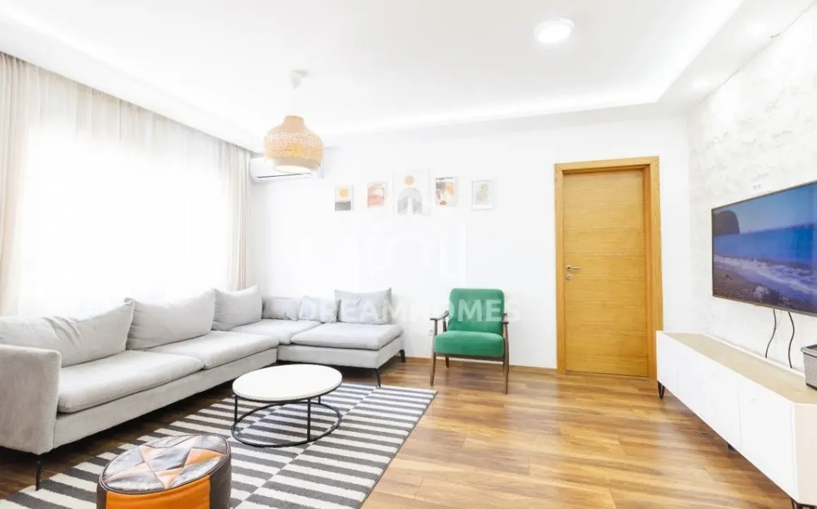 Prodaja, trosoban stan, 89m², Autobuska stanica, Podgorica