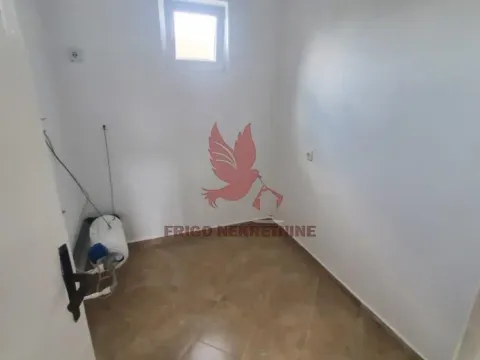 Prodaja, kuća, 280m², Centar, Topola - image 12