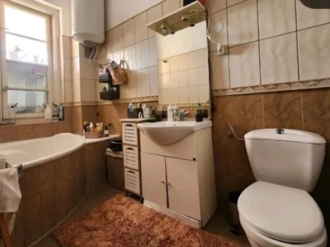 Izdavanje, jednosoban stan, 64m², Centar, Podgorica - image 7