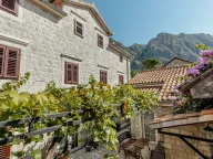 Sale, house, 240m², Risan, Kotor - image 2