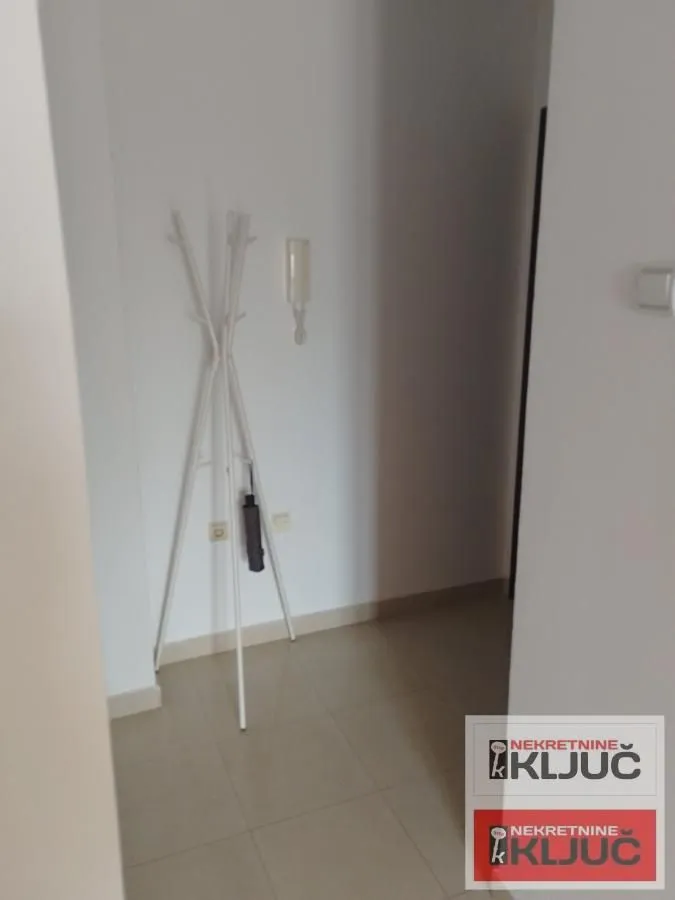 Prodaja, jednosoban stan, 28m², Bulevar Oslobodjenja, Novi Sad Sve Podlokacije