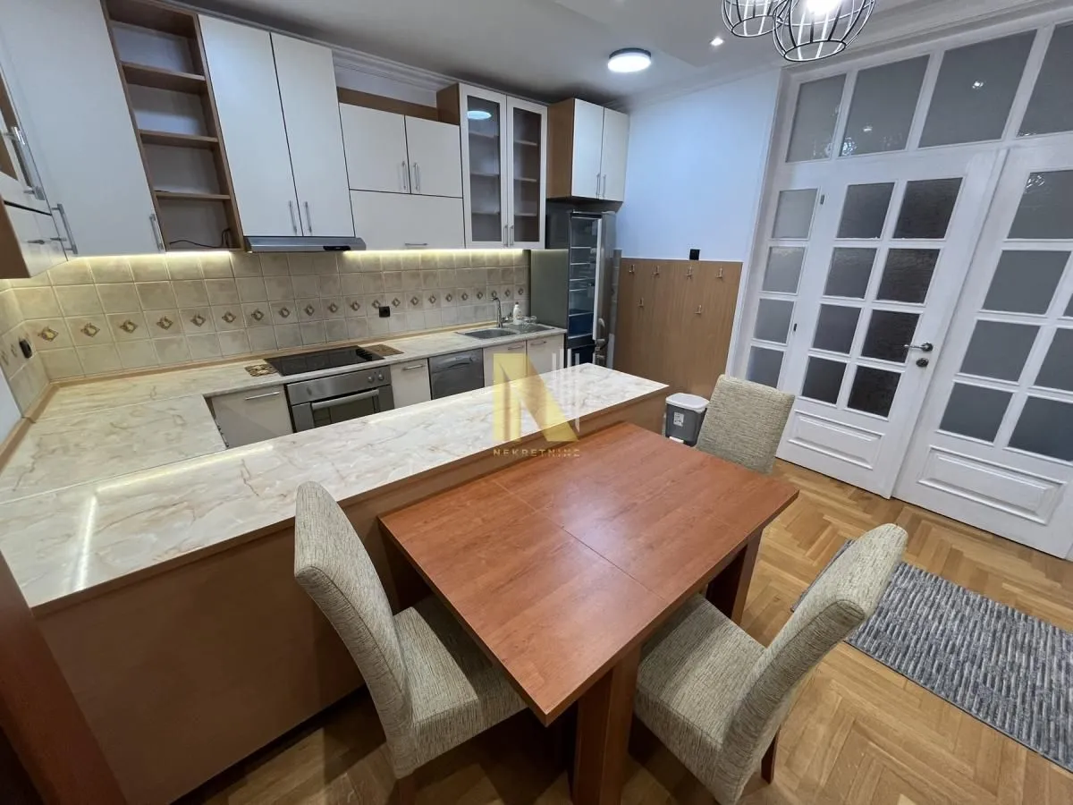 Izdavanje, trosoban stan, 69m², Bulevar Oslobodjenja, Novi Sad Sve Podlokacije