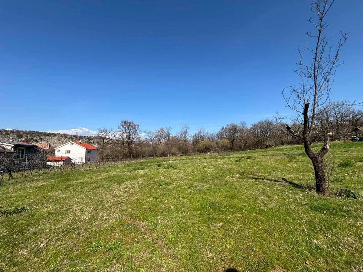 Prodaja, plac, 744m², Vranići, Podgorica