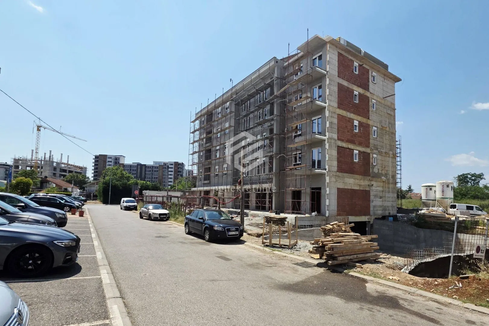 Prodaja, jednosoban stan, 47m², Konik, Podgorica