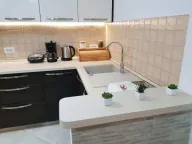 Izdavanje, jednosoban stan, 46m², Dobrota, Kotor - image 8