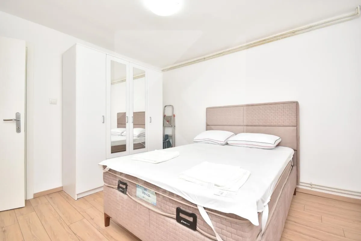Izdavanje, kuća, 250m², Stari Aerodrom, Podgorica