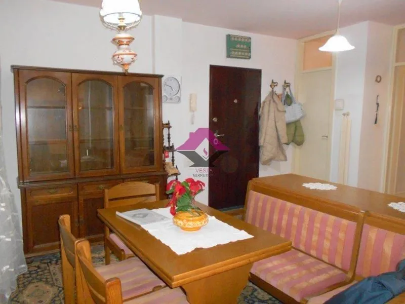 Izdavanje, trosoban stan, 75m², Cerak, Beograd