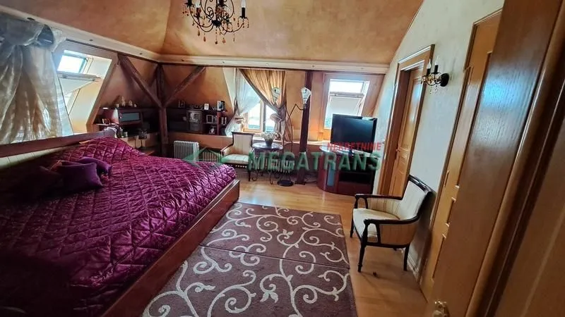 Izdavanje, stan, 260m², Centar, Novi Sad