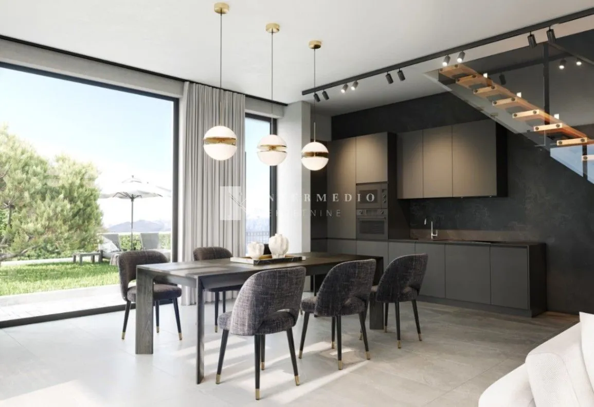 Prodaja, kuća, 228m², Đenovići, Herceg Novi
