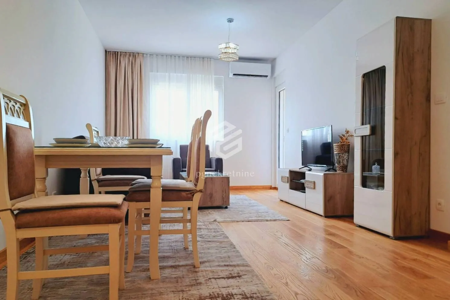 Izdavanje, jednosoban stan, 48m², City Kvart, Podgorica