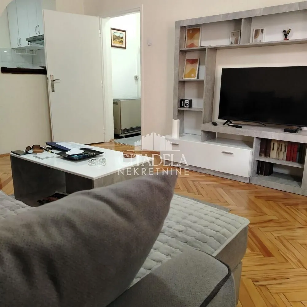 Rent, two bedroom apartment, 50m², Čukarica, Beograd