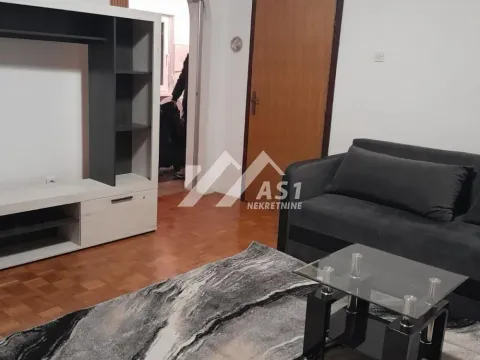 Izdavanje, trosoban stan, 64m², Novi Sad Sve Podlokacije, Novi Sad