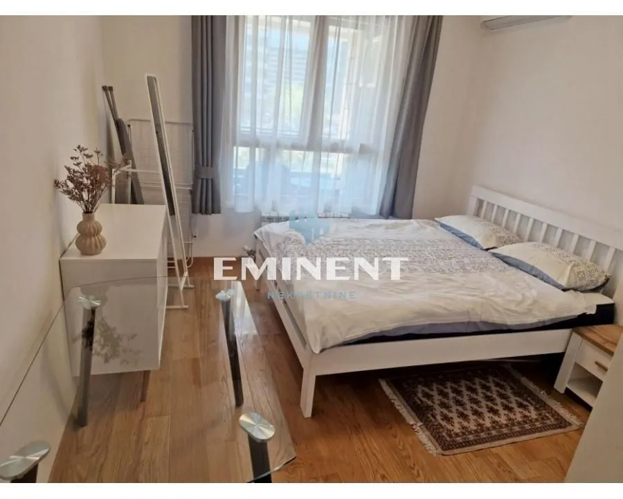 Izdavanje, dvosoban stan, 56m², Novi Beograd Blok 65, Novi Beograd Sve Podlokacije