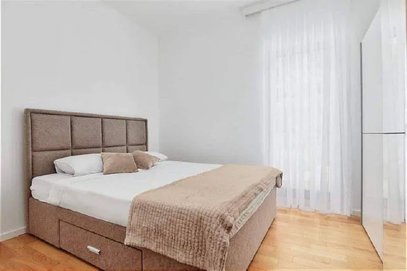 Sale, two bedroom apartment, 74m², Dobrota, Kotor